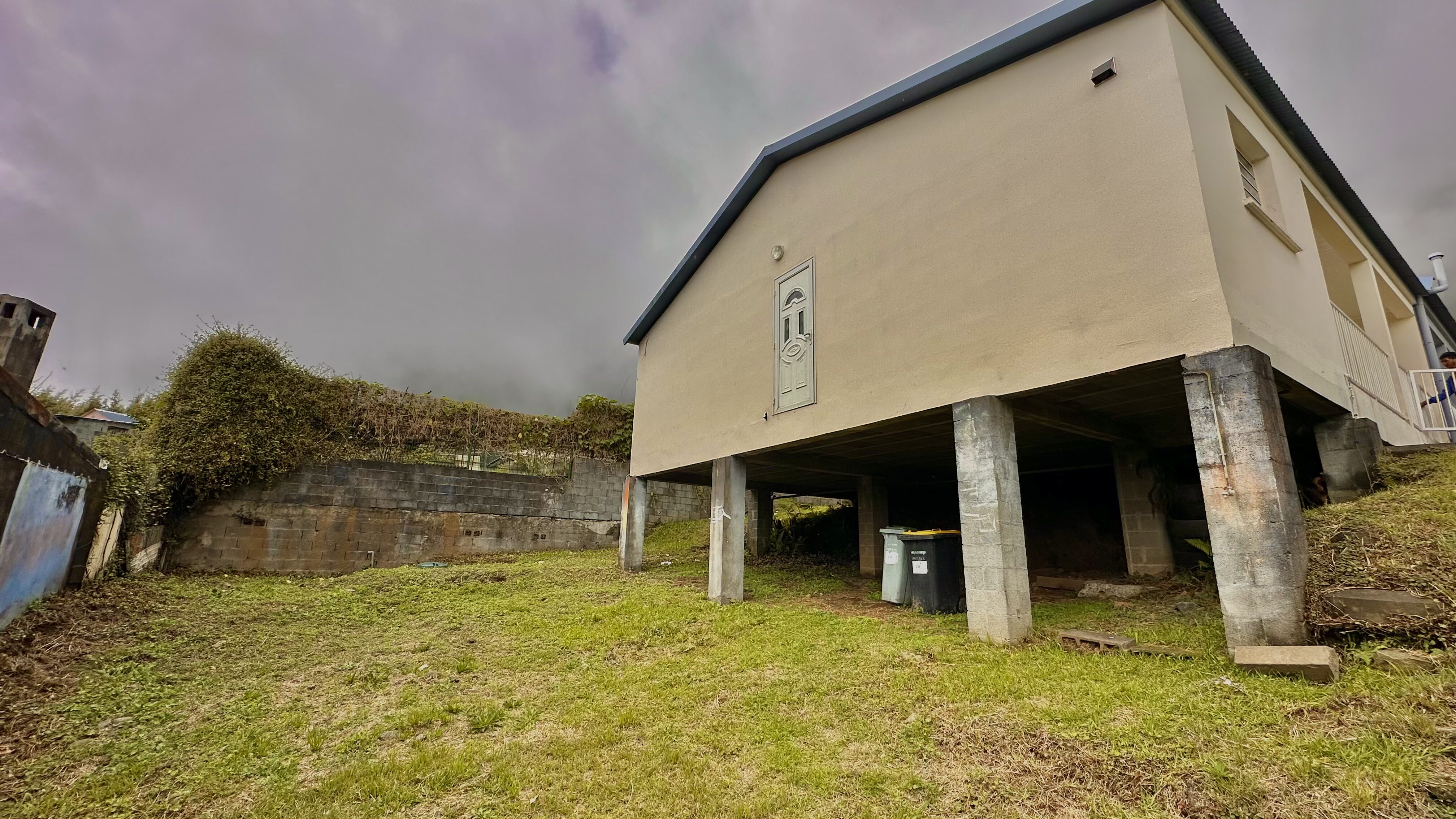 MAISON F4 AVEC COUR MAISON F4 AVEC COUR