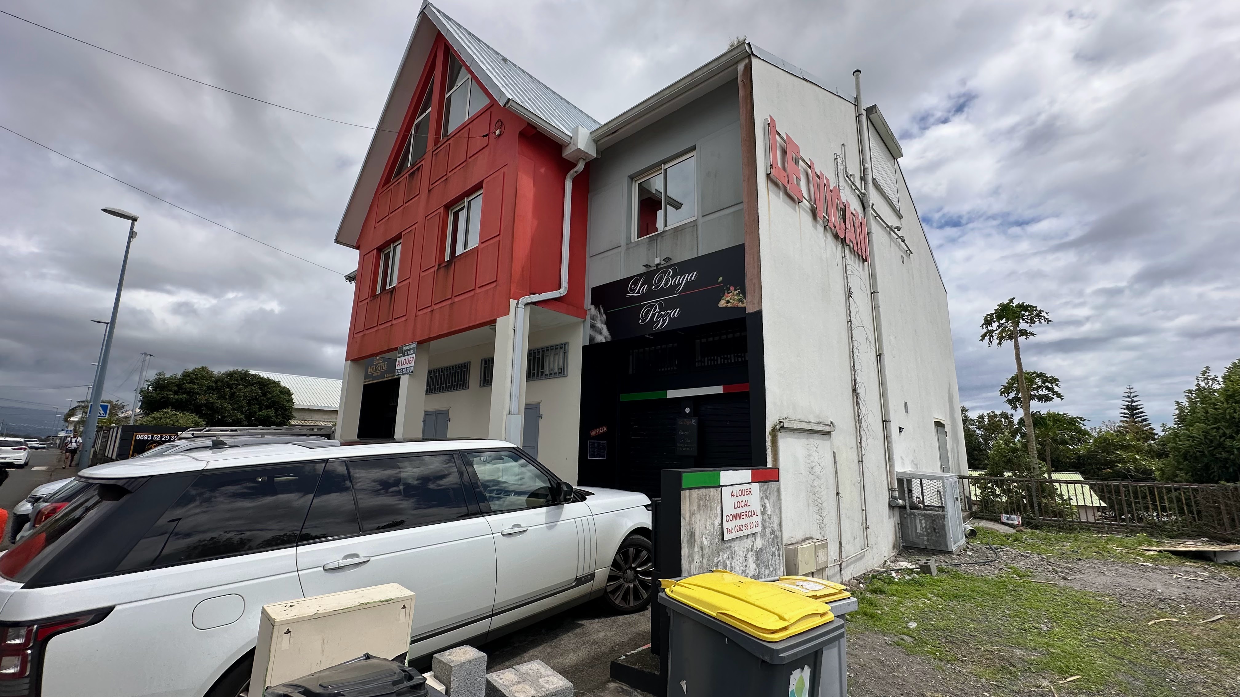 VILLA F6 piscine à Bagatelle Sainte-Suzanne VILLA F6 piscine à Bagatelle Sainte-Suzanne